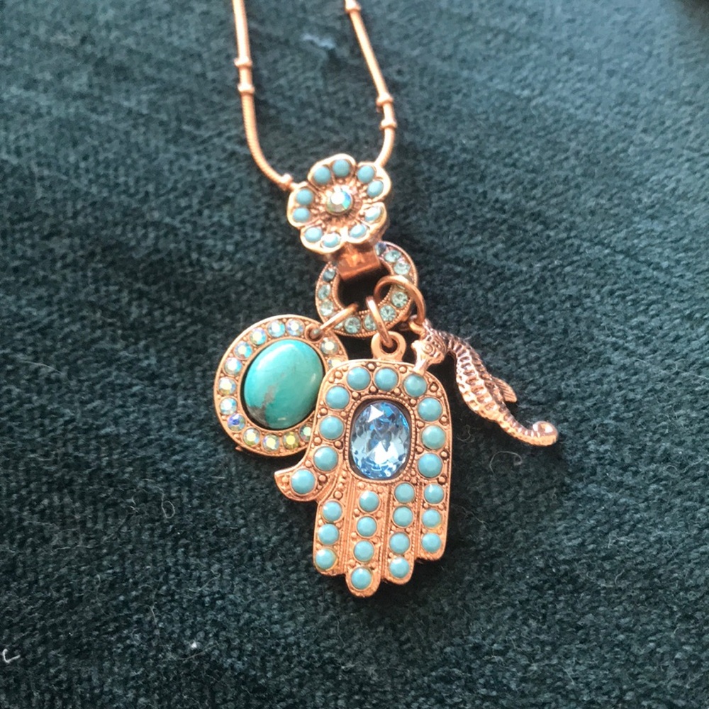 Stunning rose gold plated necklace